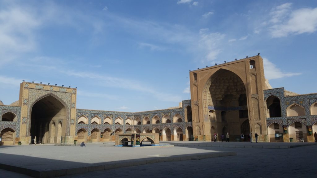Masjed-e Jameh/ Friday mosque, Esfahan. (Note the Kabba-like ablutions fountain)